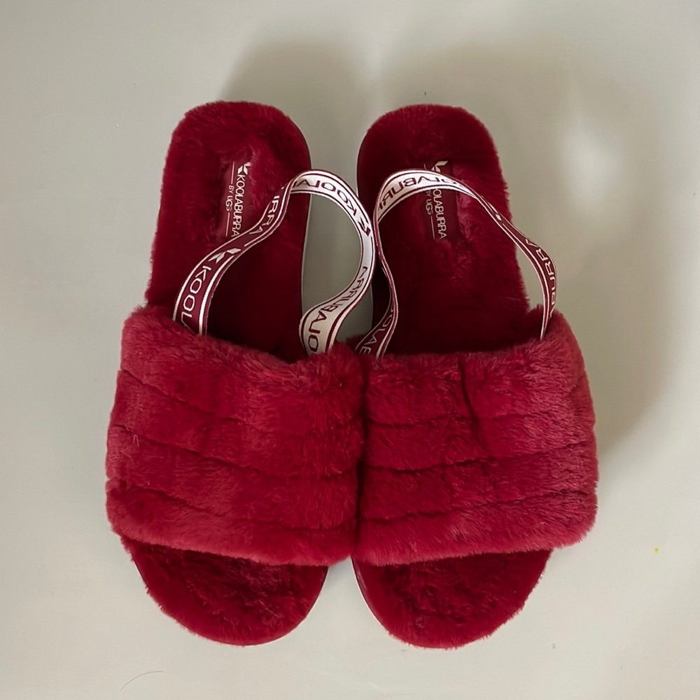 Kookaburra by Ugg Red Slippers